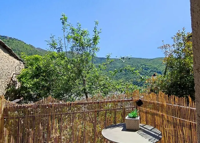 Holiday home Maison Typique De Village Corse , 15min Aeroport Et De La Casa Scalina *