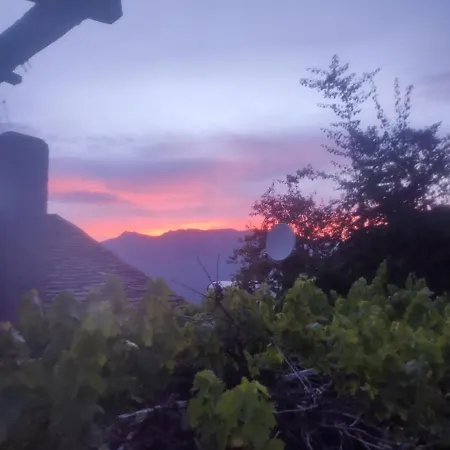 펜션 Maison Typique De Village Corse , 10 Min Aeroport Et De La