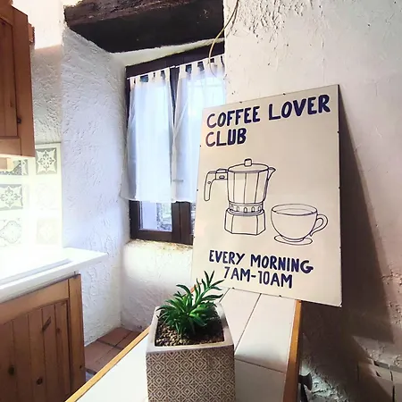 Maison Typique De Village Corse , 10 Min Aeroport Et De La *