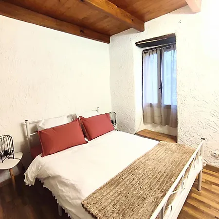 Casa de Férias Maison Typique De Village Corse , 10 Min Aeroport Et De La