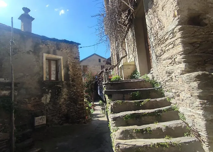 度假居 Maison Typique De Village Corse , 10 Min Aeroport Et De La